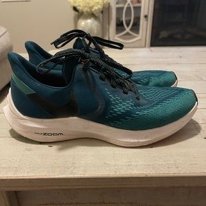 Mens Nike running shoes